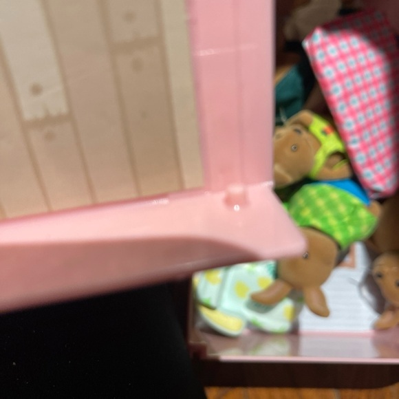 Li’l Travel suitcase 6 cottontail rabbits with chairs - Picture 11 of 13